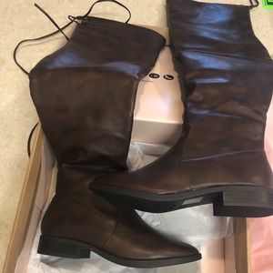 NWT Brown Leather Knee High Boots Size 7